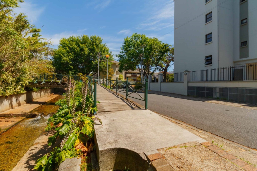 To Let 2 Bedroom Property for Rent in Rondebosch Western Cape